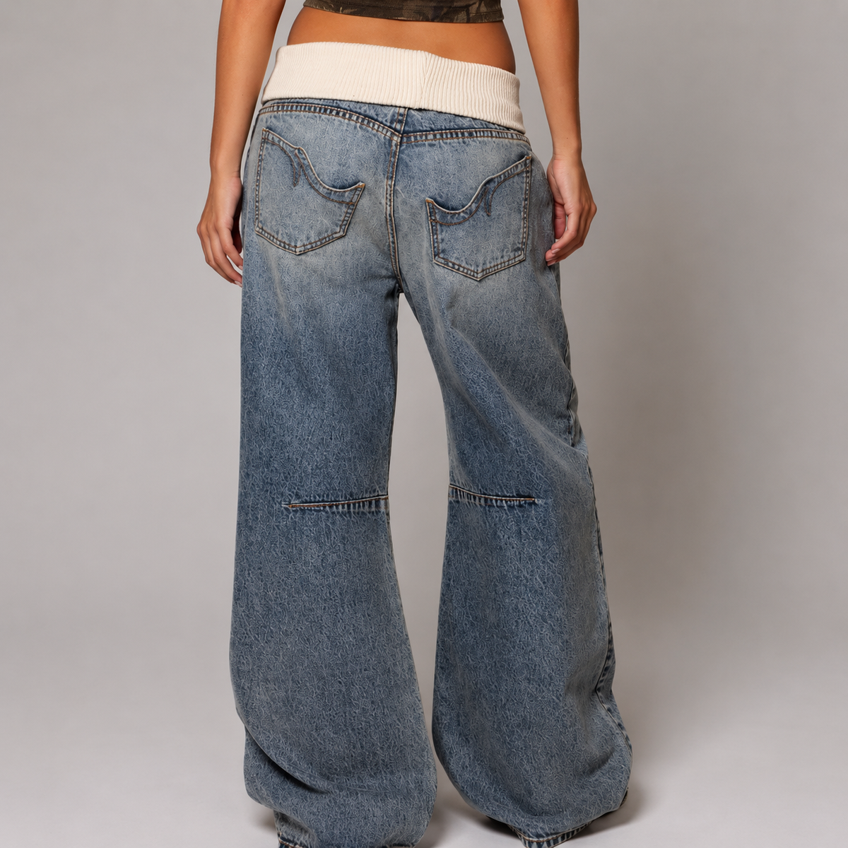 Jeans baggy donna a gamba larga con vita bassa a costine, stile urban casual - view 2