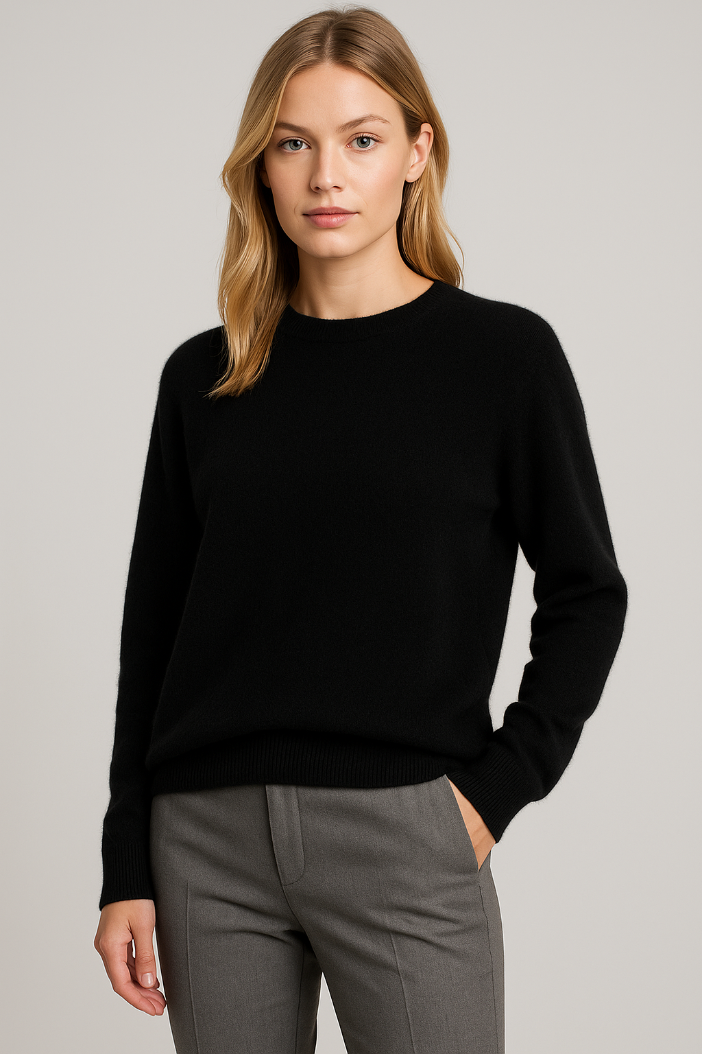 Maglione girocollo da donna in misto cashmere, morbido e caldo per l'inverno - Nero