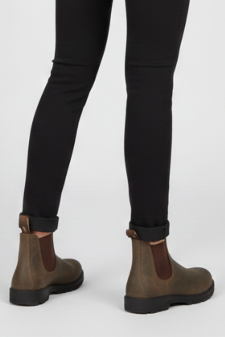 Stivaletti Chelsea da donna slip-on con elastici laterali e tiretti, suola in gomma - view 6