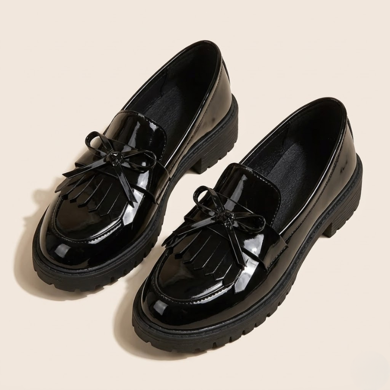 Mocassini da donna con nappe e fiocco, effetto vernice, eleganti slip-on - foto 4