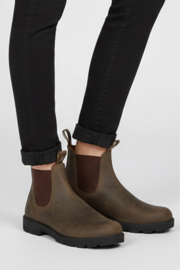 Stivaletti Chelsea da donna slip-on con elastici laterali e tiretti, suola in gomma - Marrone